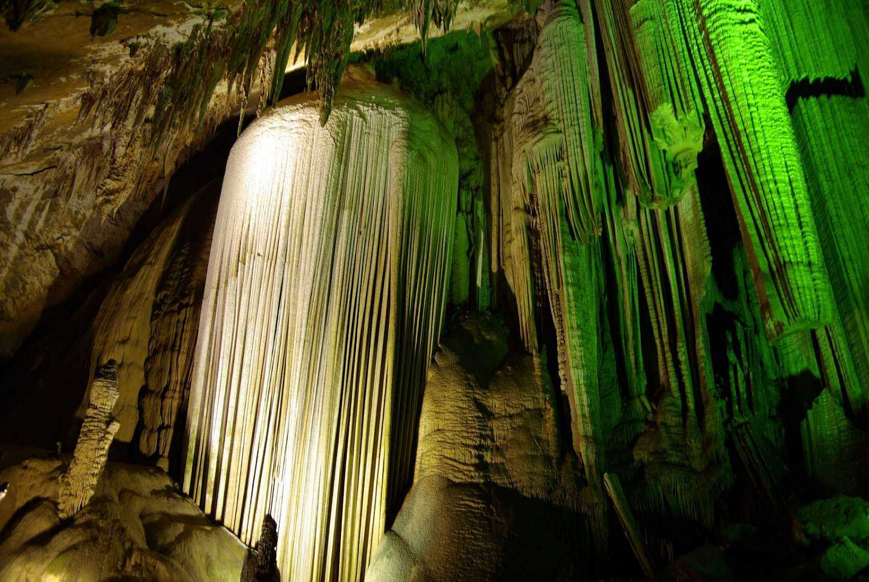 天坑,溶洞等喀斯特地貌可以有多美?有哪些推荐的的景观? - 知乎