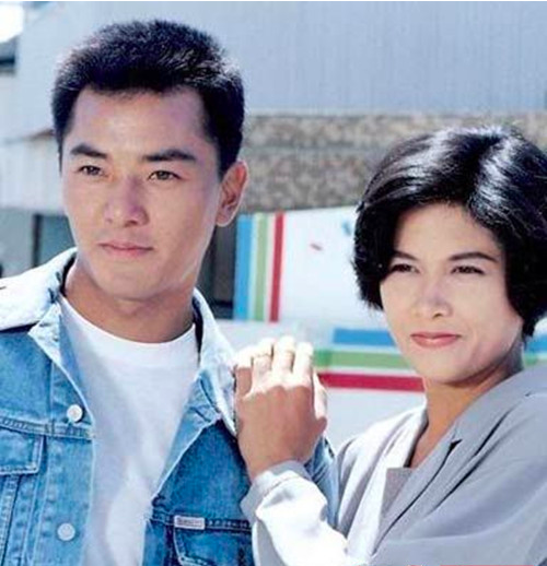 靓坤成吴妈山鸡哥宠娃怕老婆第五大天王的他现在如何