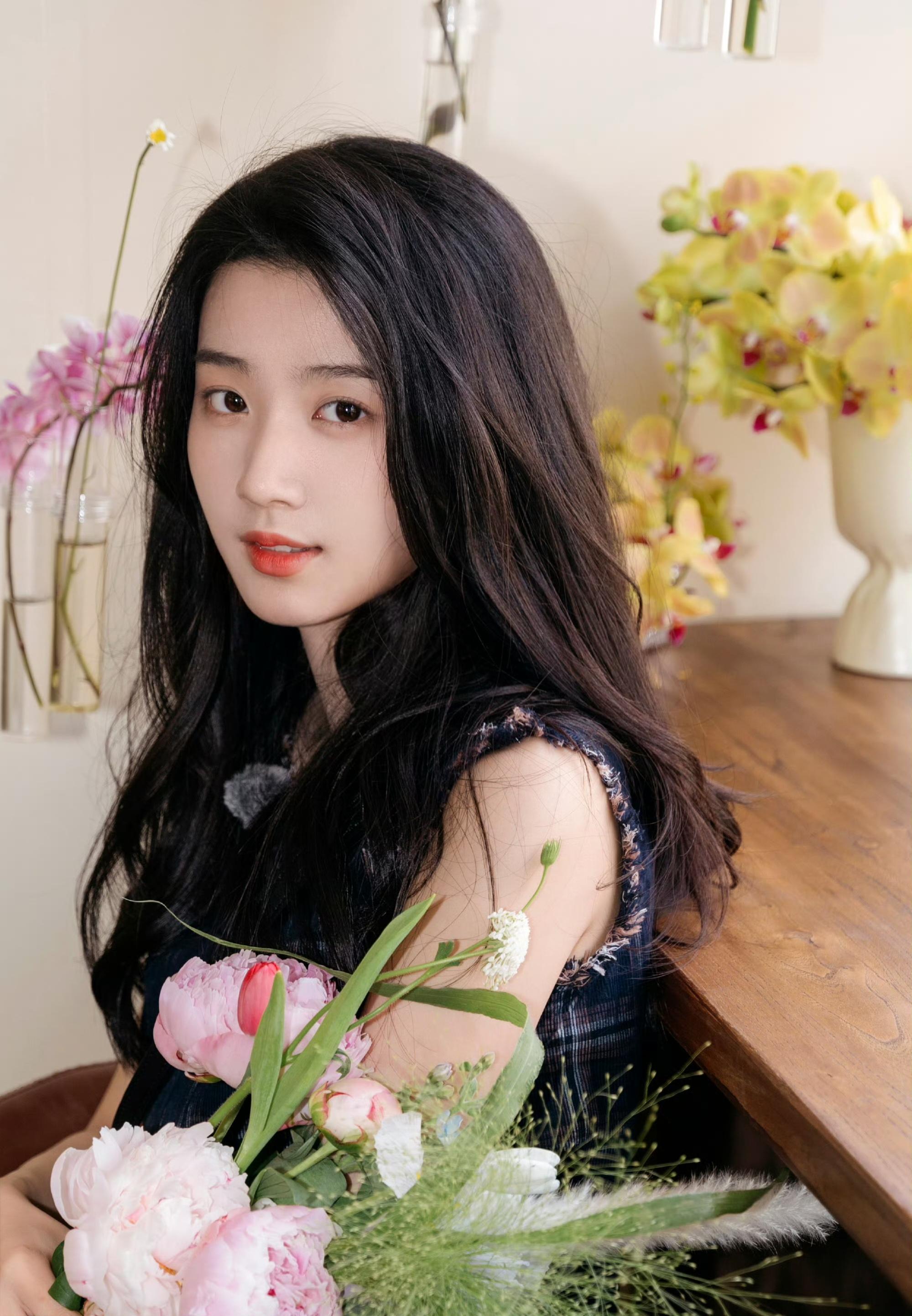 如何评价卢昱晓? - 知乎