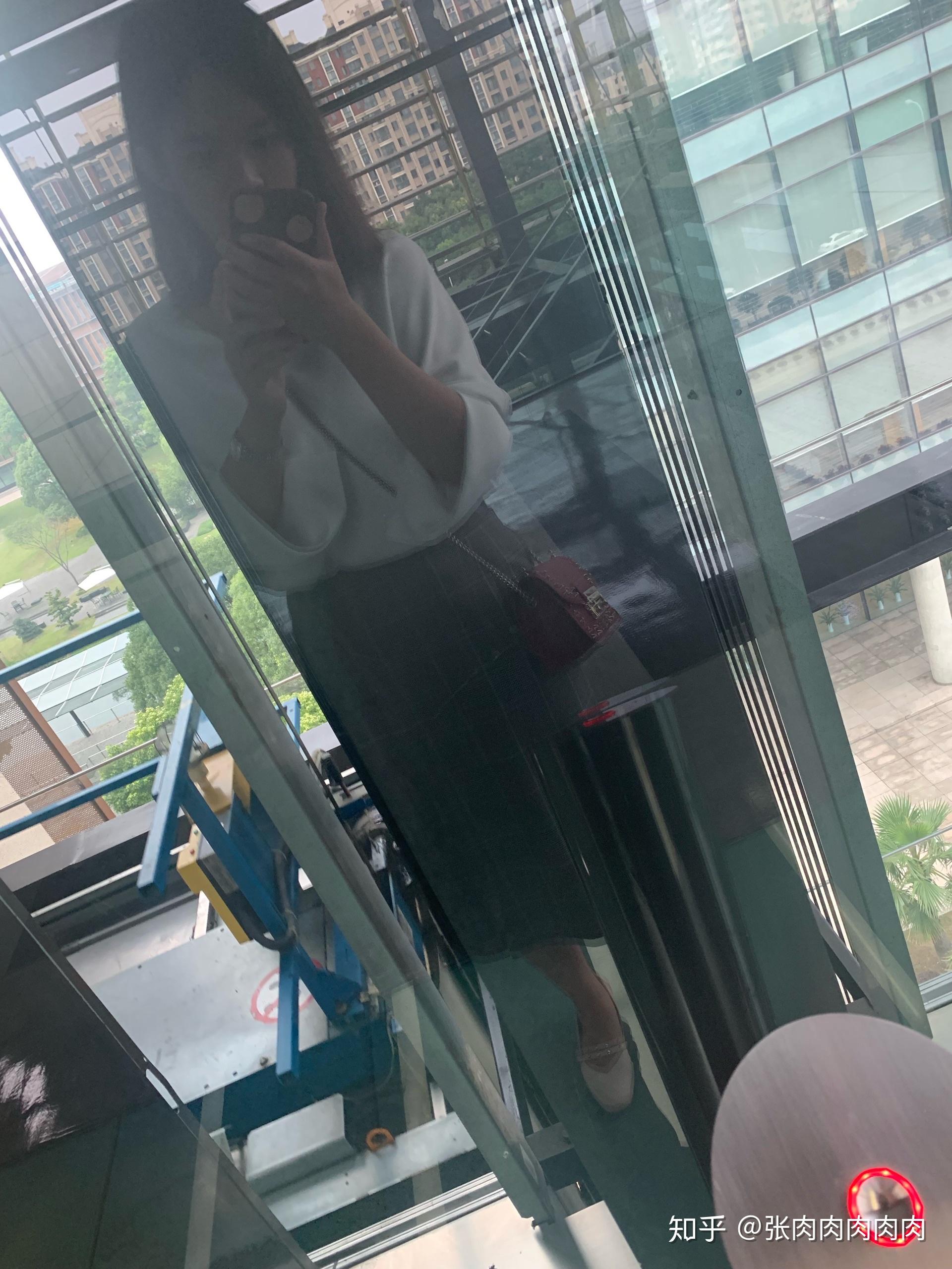 身高165女生110斤和100斤相差大吗?