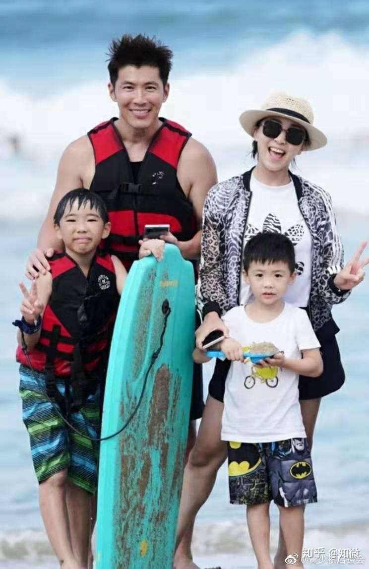 黄少祺飞龙神预言娶小蓁铺梗9年自嘲太好cue了