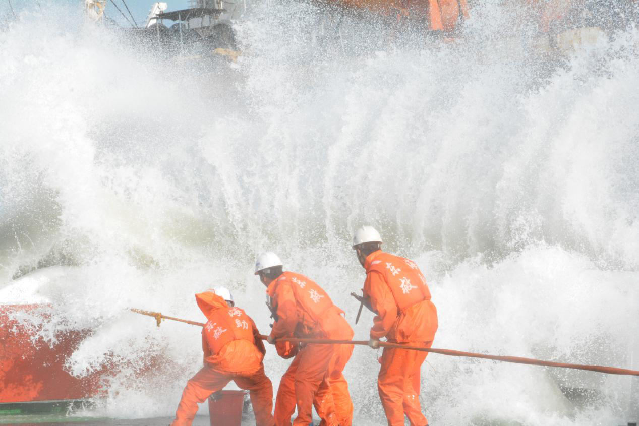海上救助是怎样的一种生活体验 知乎