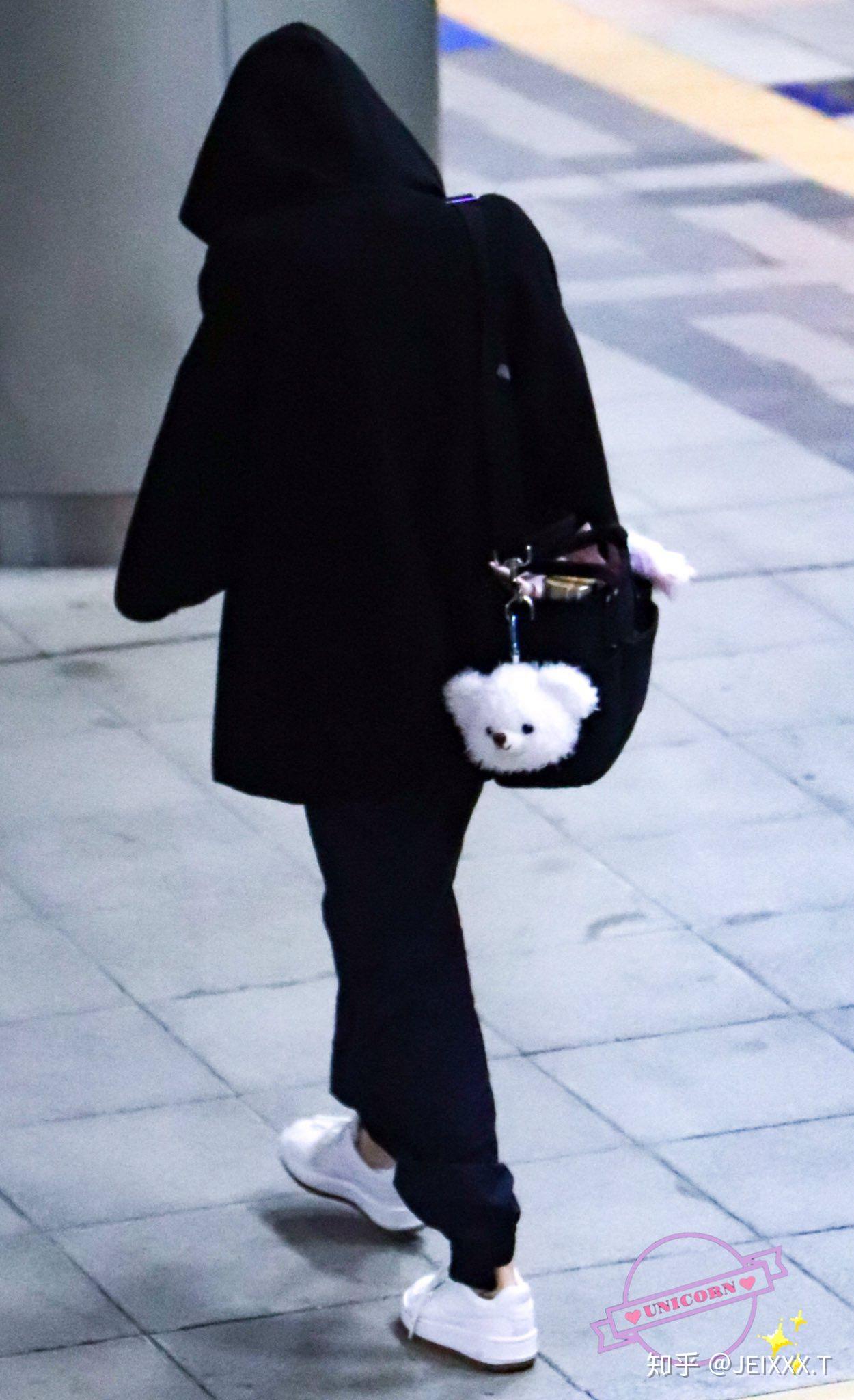 有哪些jennie的背影图片