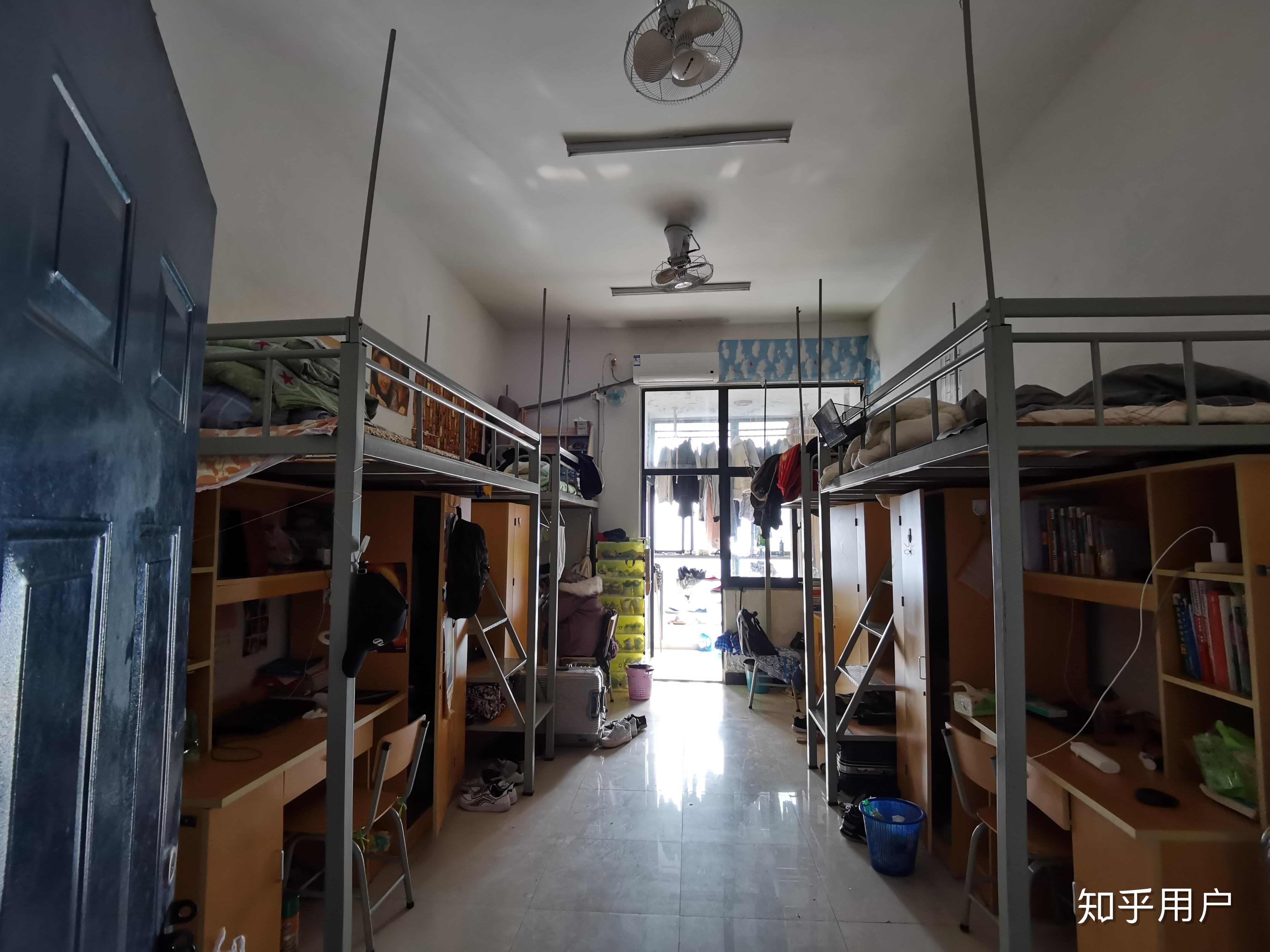 有学长学姐知道合肥学院的宿舍是上床下桌还是上下铺? - 知乎