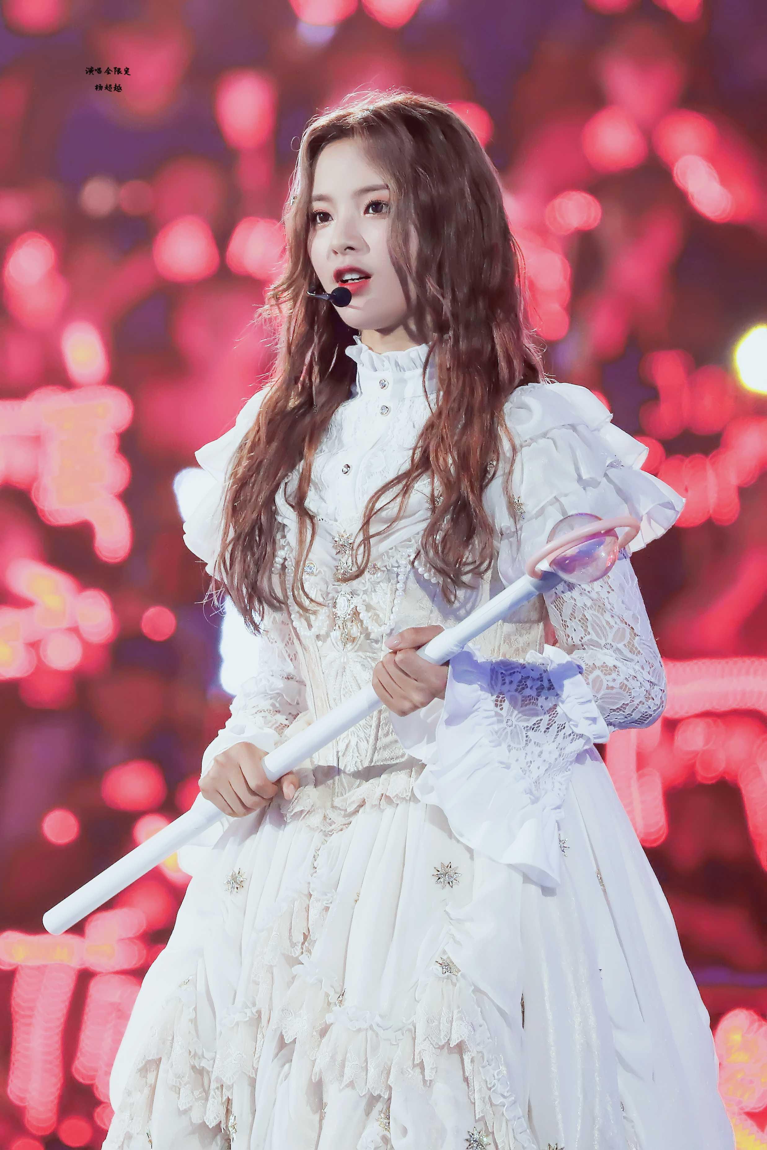 历史上的今天的杨超越 03.30