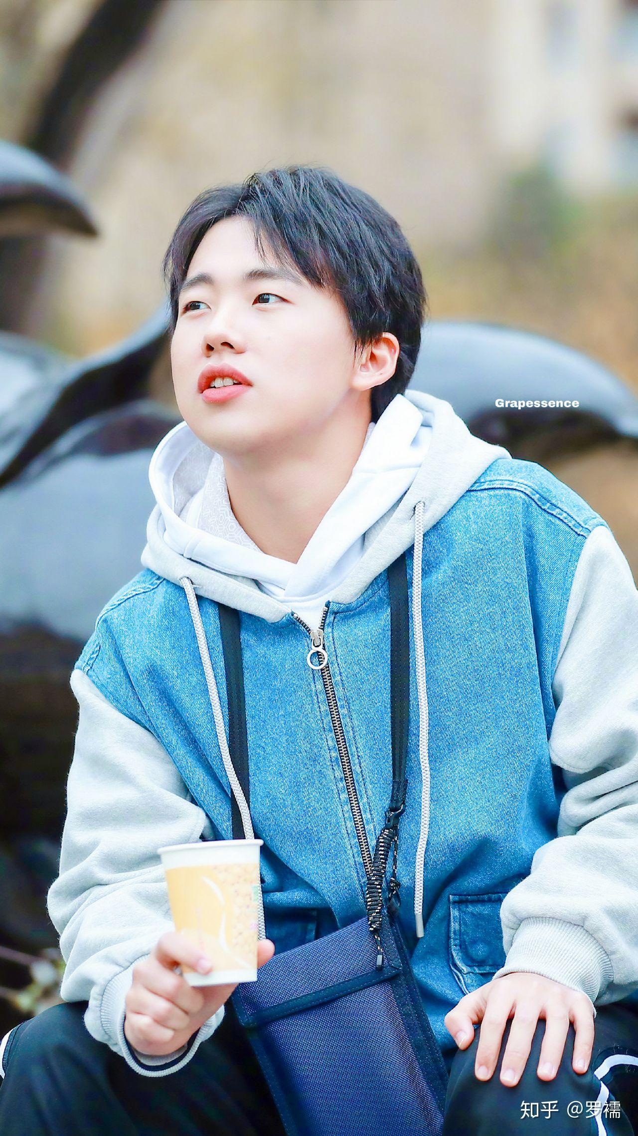 你认为德云社相声演员们最帅or最可爱or最沙雕的照片是哪一张呐