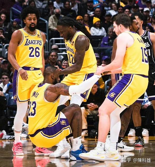 深度解析湖人NBA录像战术演变与球星表现的完美融合