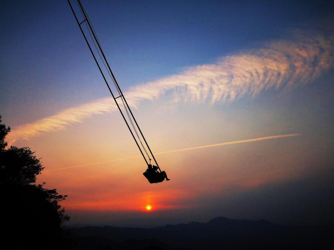 爆料中国蹦极第一人即将在网红景点奥陶纪挑战最刺激的极限荡绳