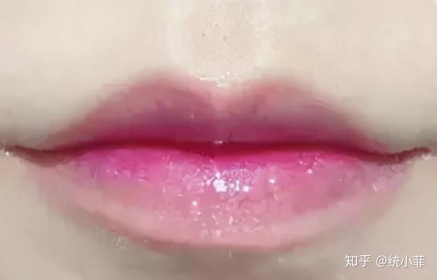 第一款:透明唇彩mix深色唇膏咬唇妆风暴大全可爱无辜又
