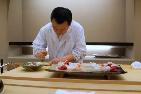 从餐厅司机到米其林三星大厨 知乎