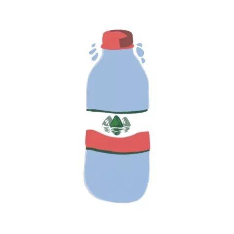 农夫山泉推出250ml装的快乐小瓶软萌的设计感爱了