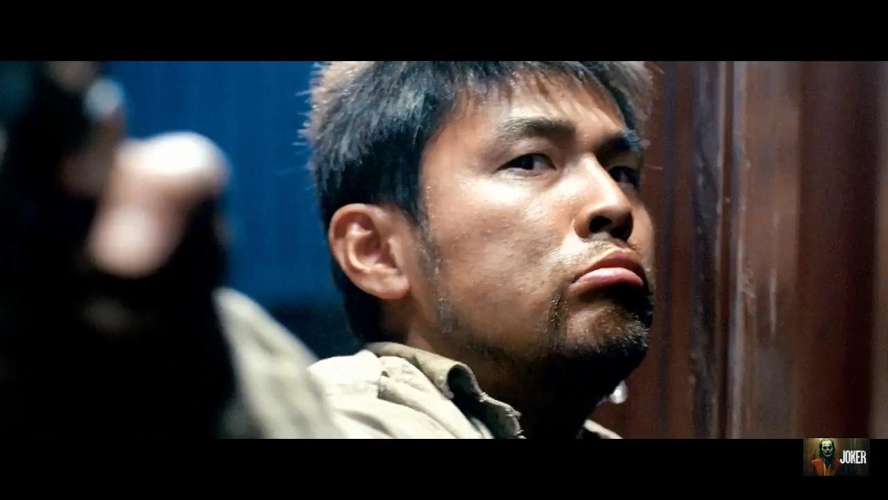 这是谢霆锋主演的犯罪片,为偿还父债,小混混做起线人,竟然爱上大哥的