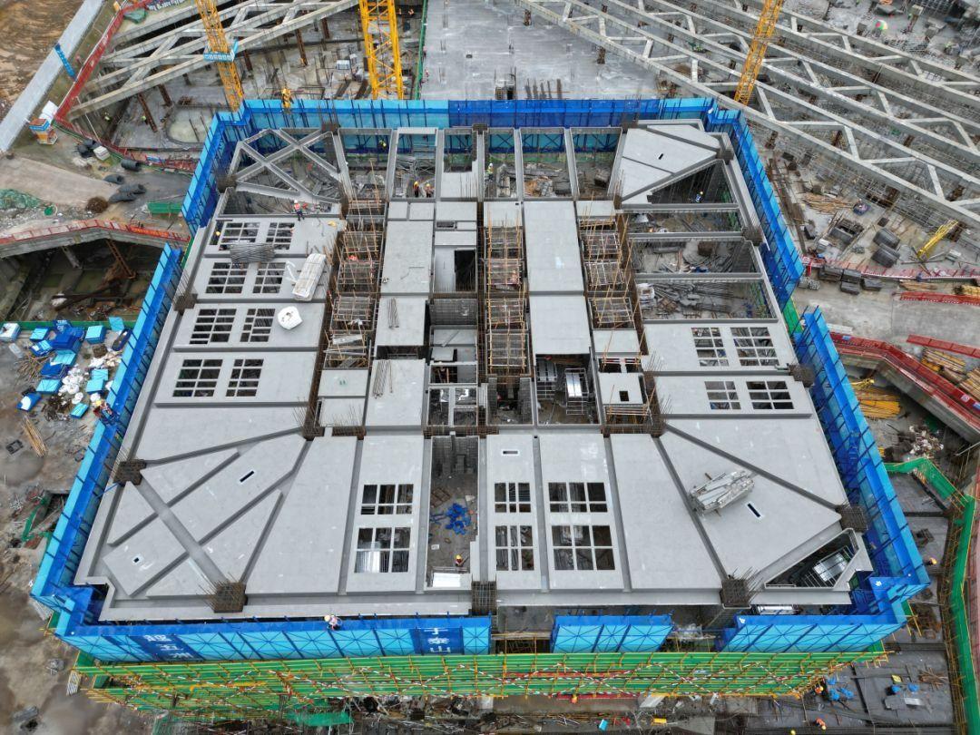 珠海华润银行新总部大厦项目主体结构顺利封顶