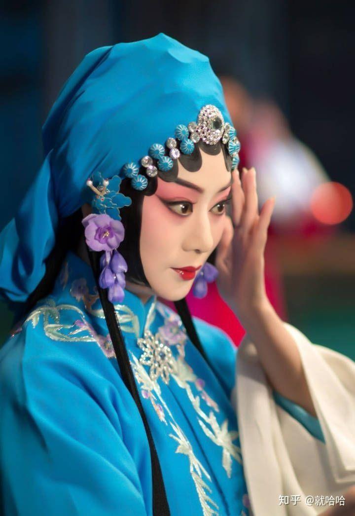 有没有炒鸡好看的京剧女演员图片