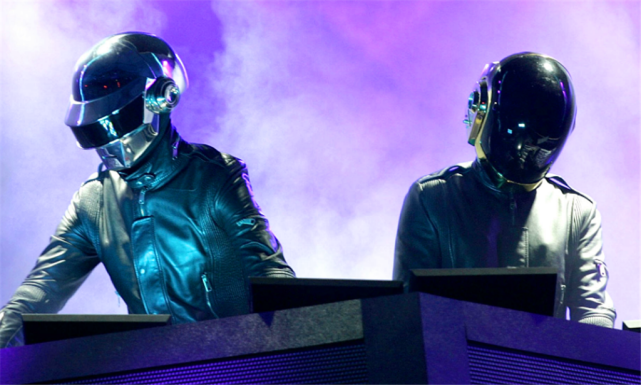 蠢朋克乐队解散李现臧鸿飞深表遗憾姚安娜保持沉默