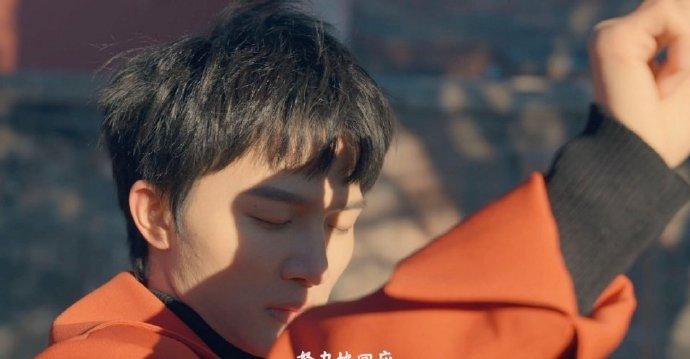 周深《光亮》:城内旧事城外人 - 知乎