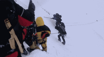 如何评价珠峰清道夫:海拔五千米上这样清理垃