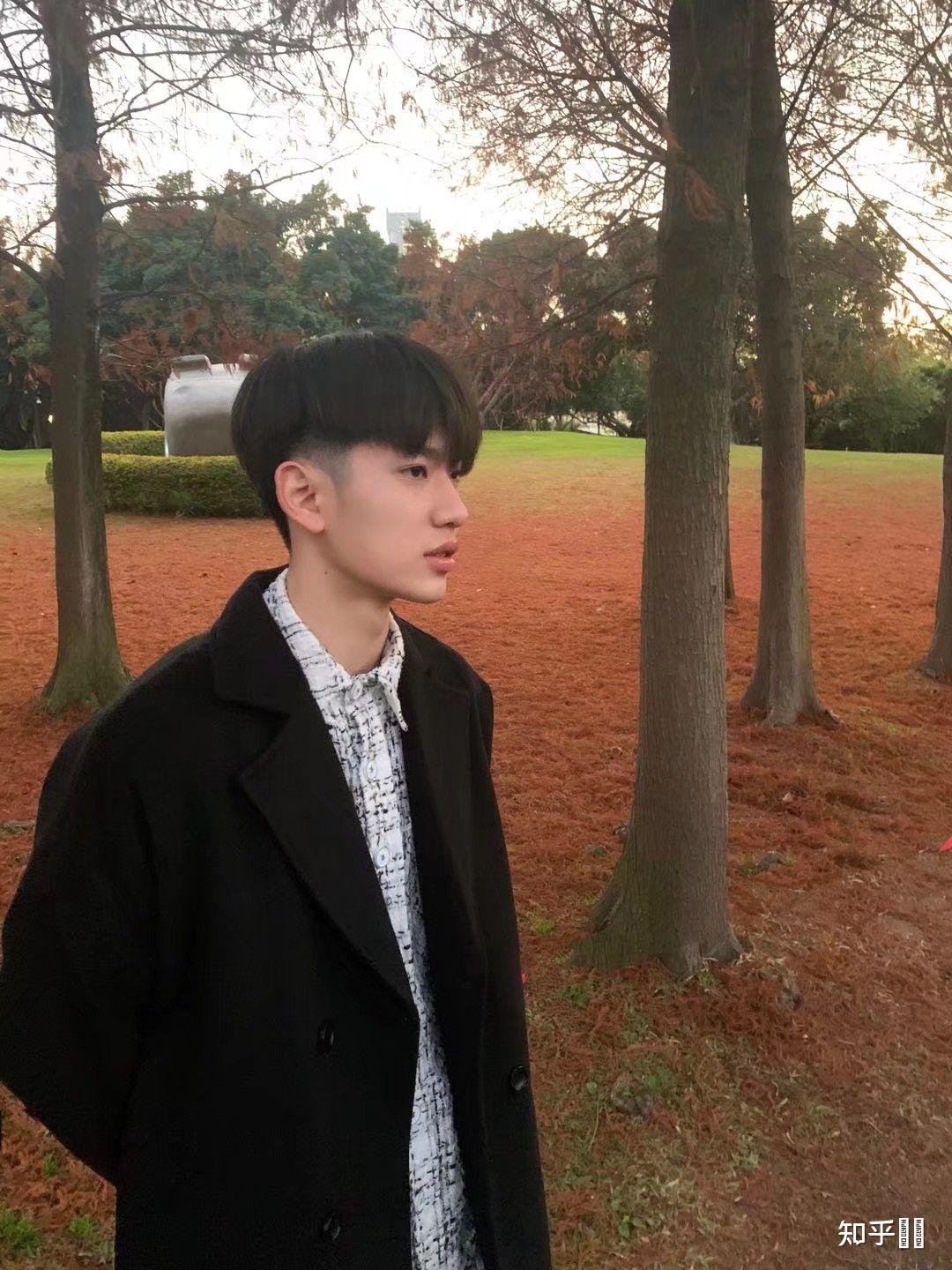 你见过最帅的高中男生长什么样? - 知乎