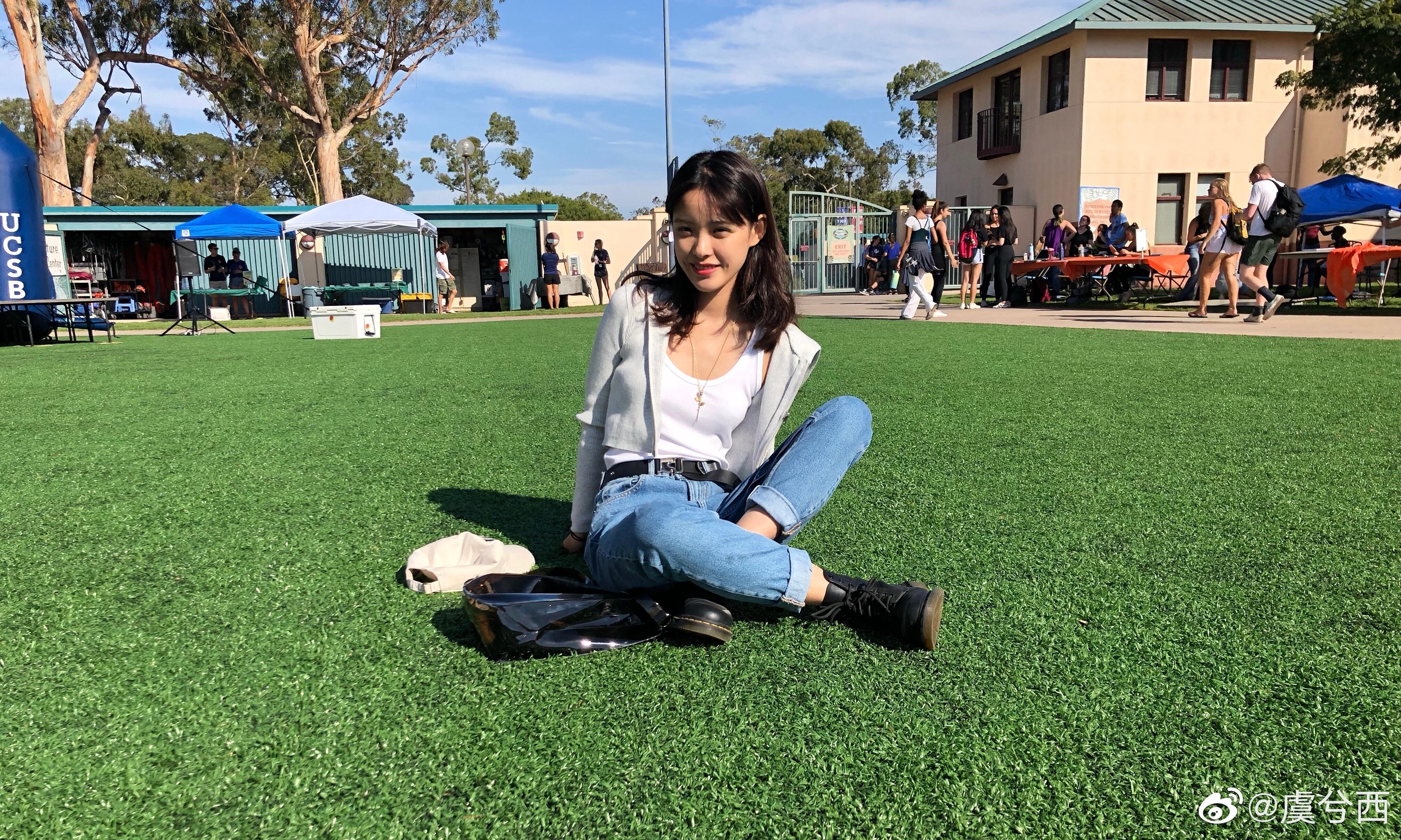 高中时素颜就好看的女生长大化妆后岂不是逆天吗