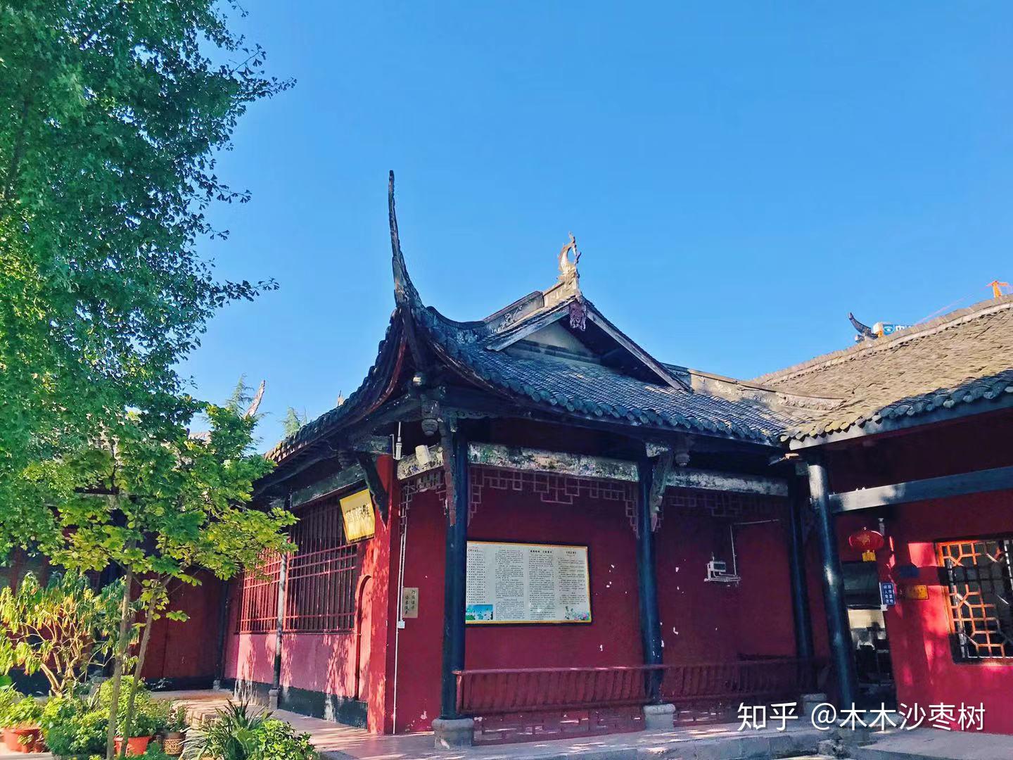 成都燃灯古寺与闹市毗邻的清净之地