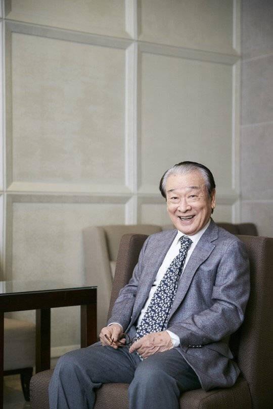韩国老一辈男演员 60岁图片