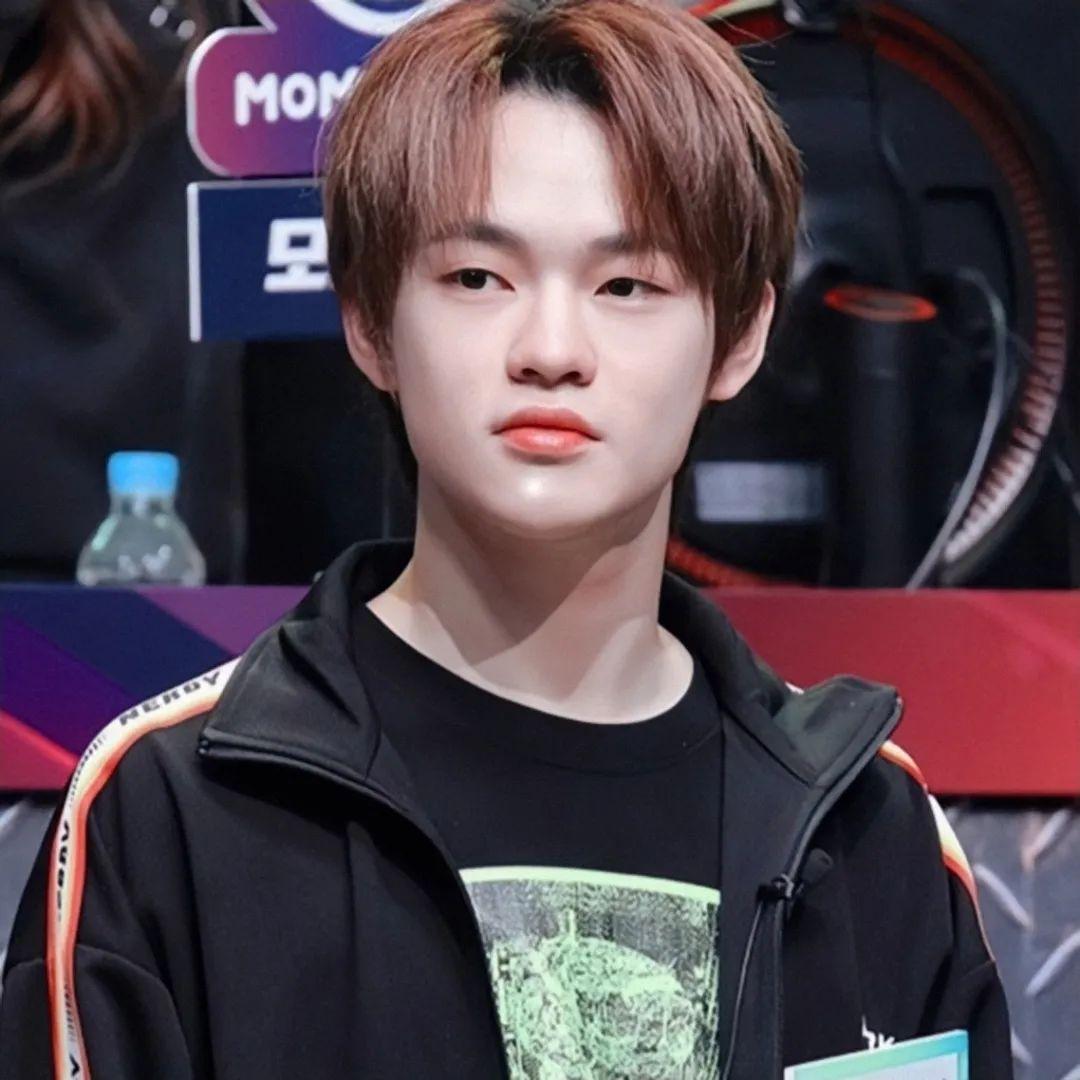 爱豆头像 | 钟辰乐 - 知乎