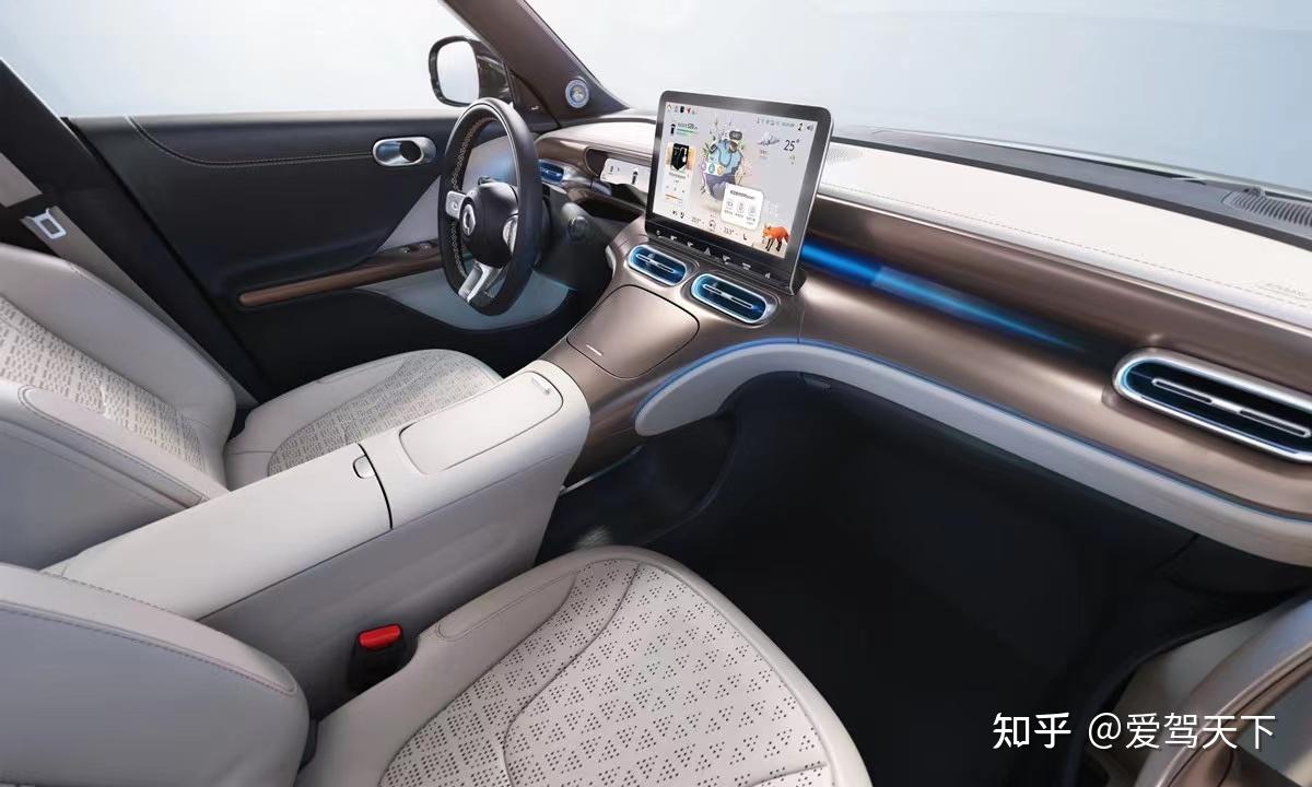 怎么说smart也算是轻奢品牌,smart精灵#1在内饰上的豪华感自然不会差.