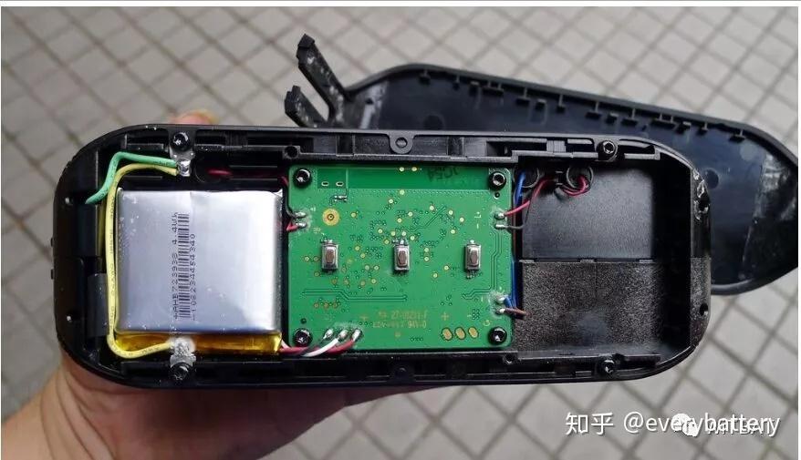 jabrasolemate蓝牙音箱电池更换攻略