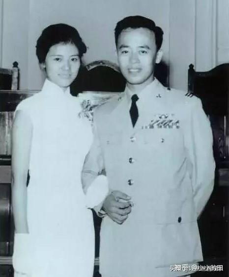 出道54年拿奖拿到手软与初恋结婚53年恩爱如初幸福的女演员归亚蕾找好