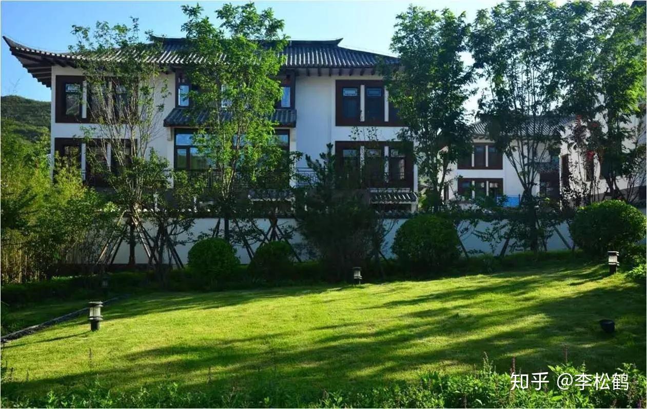 一座献给世界的欢喜小镇永恒长城里