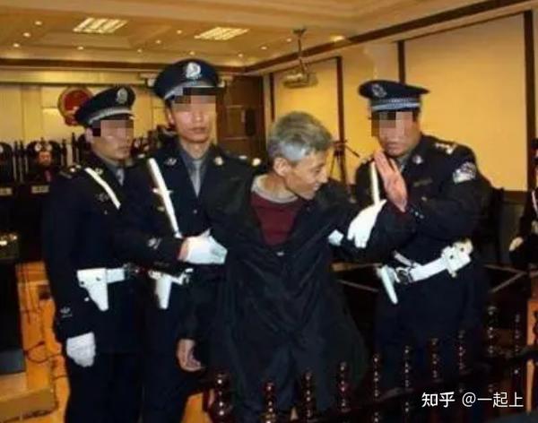 2003年刘涌走下法庭，含泪签完字被押送上车，行刑前提出一个要求 - 知乎