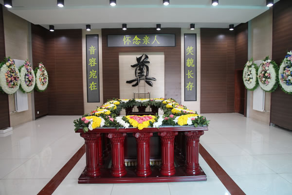 殡葬服务昌平殡仪馆有几个告别厅能容纳多少人