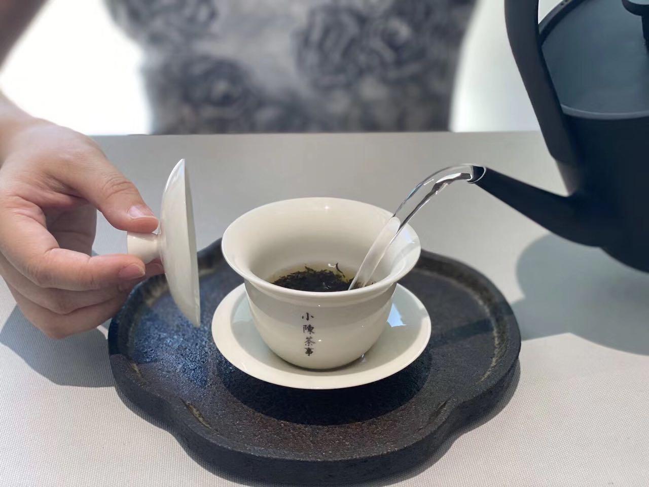 沸水会把红茶泡出酸味 90度就不明显 这个谜底村姑陈为你解开了 知乎 沸水会把红茶泡出酸味 90度就不明显 这个谜底村姑陈为你解开了 知乎