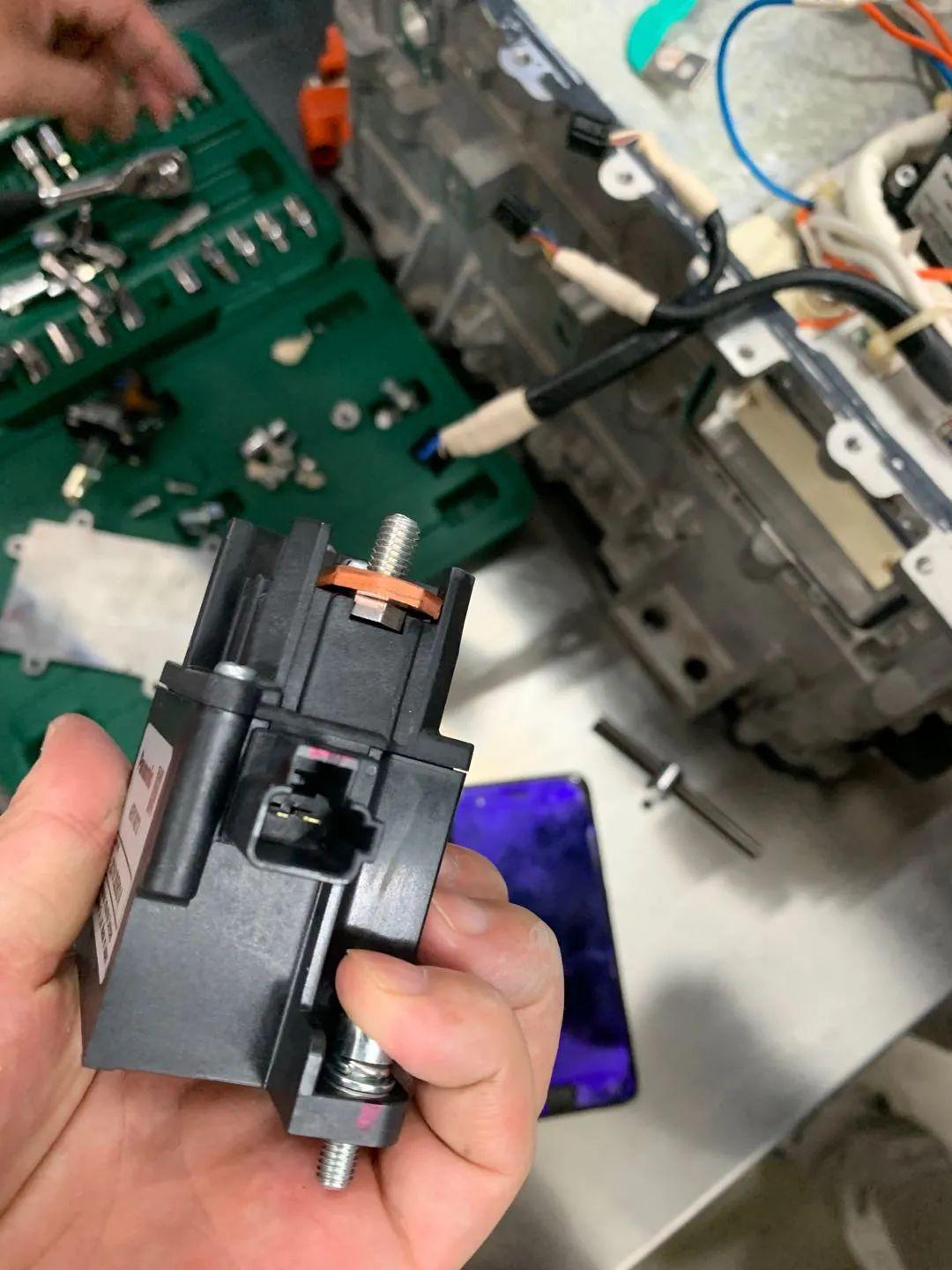 比亚迪e5:高压电控总成内部构造