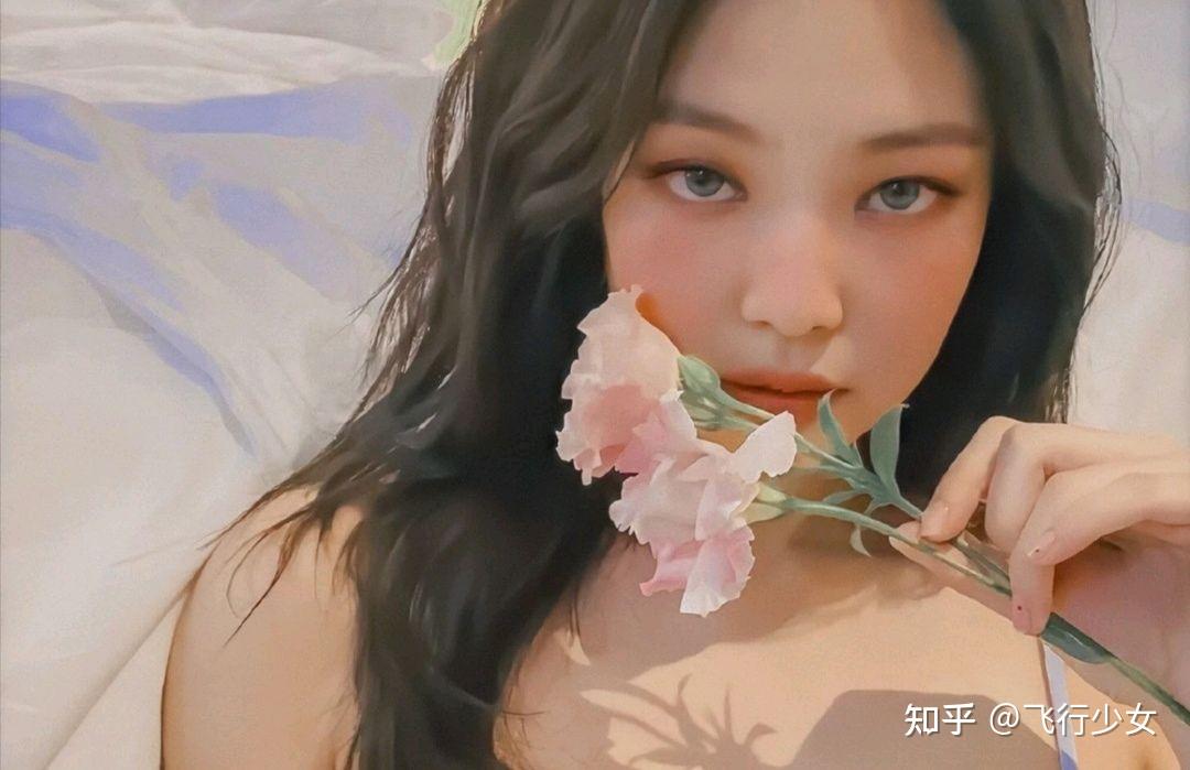 大家有可以用作電腦壁紙的jennie的美圖嗎