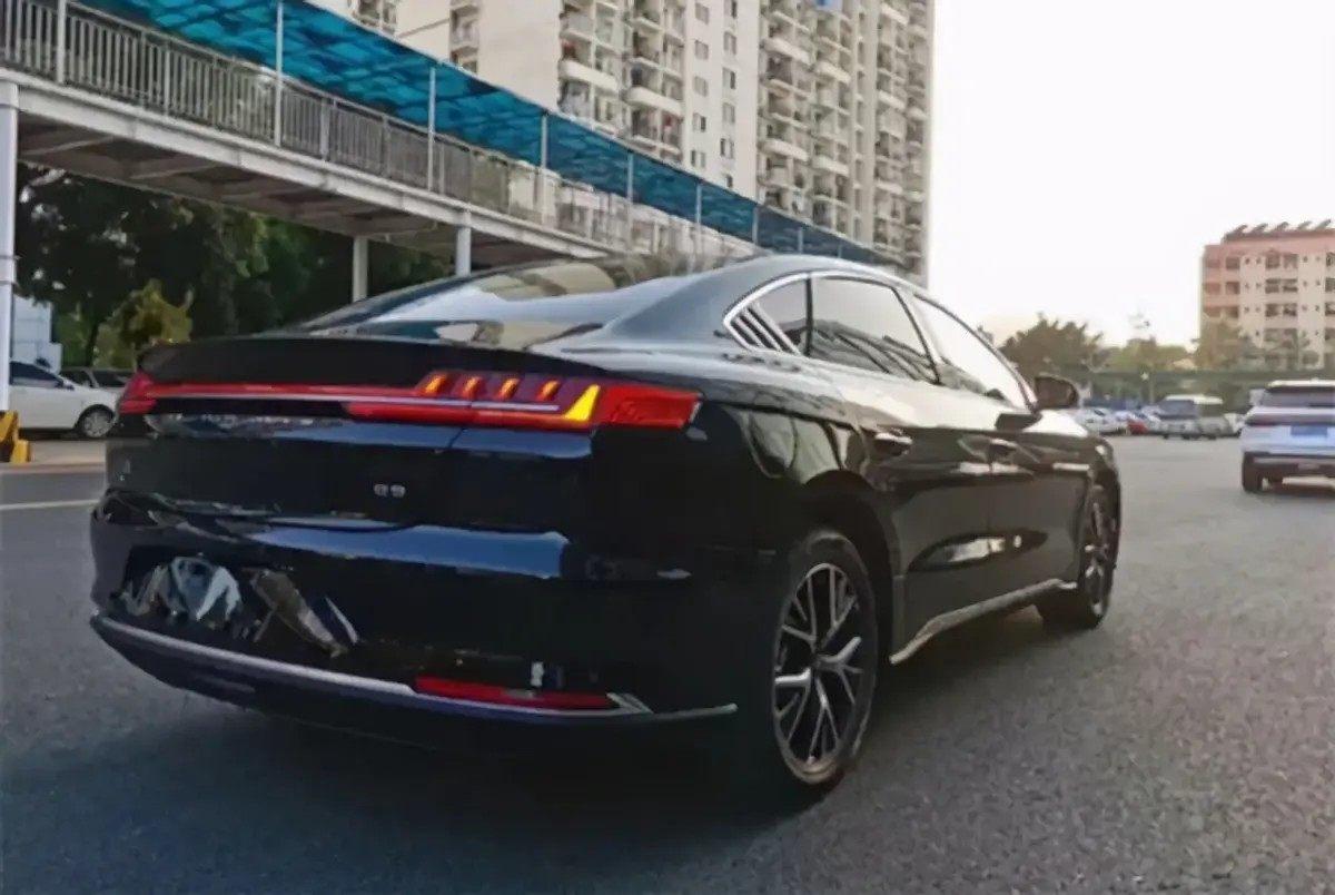 续航506km配163马力电机新款比亚迪e9正式上市