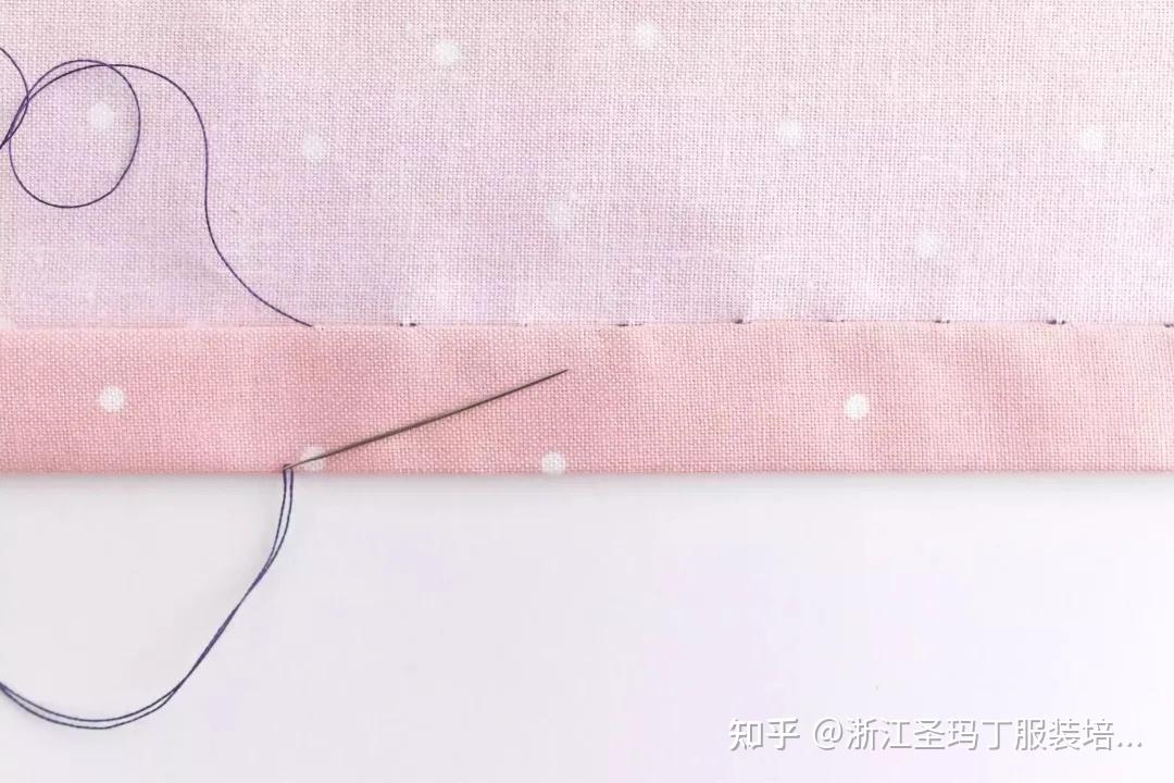 手工缝衣服边的方法图片