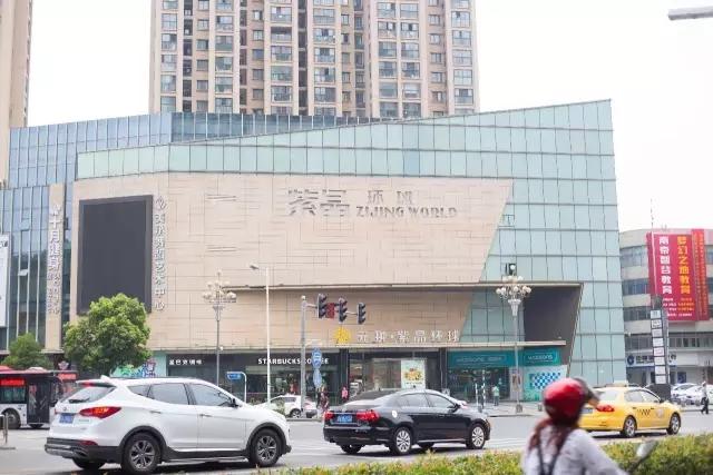 买过第一个变形金刚;南浦商厦门口的炸串很多人从孩子吃成了孩子爸;金