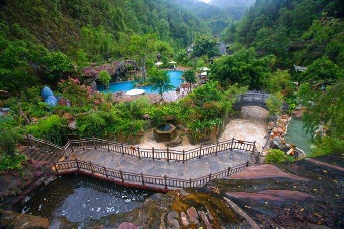 五一去哪里旅游好啊，人少景美的地方？