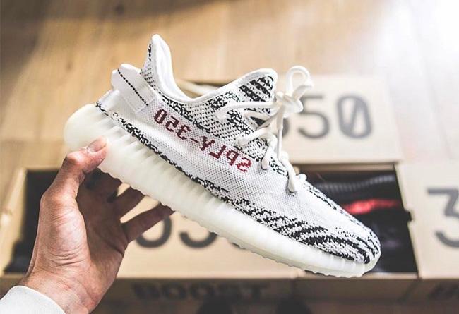 YEEZY BOOST 350 V2 STATIC 3M REFLECTIVE YEEZY