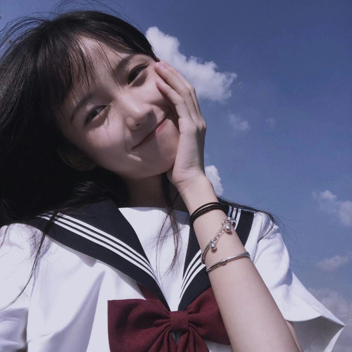 有没有很阳光向上正能量的女生头像