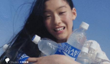 喝口水就能红 这个日本广告堪称美少女梦工厂 知乎