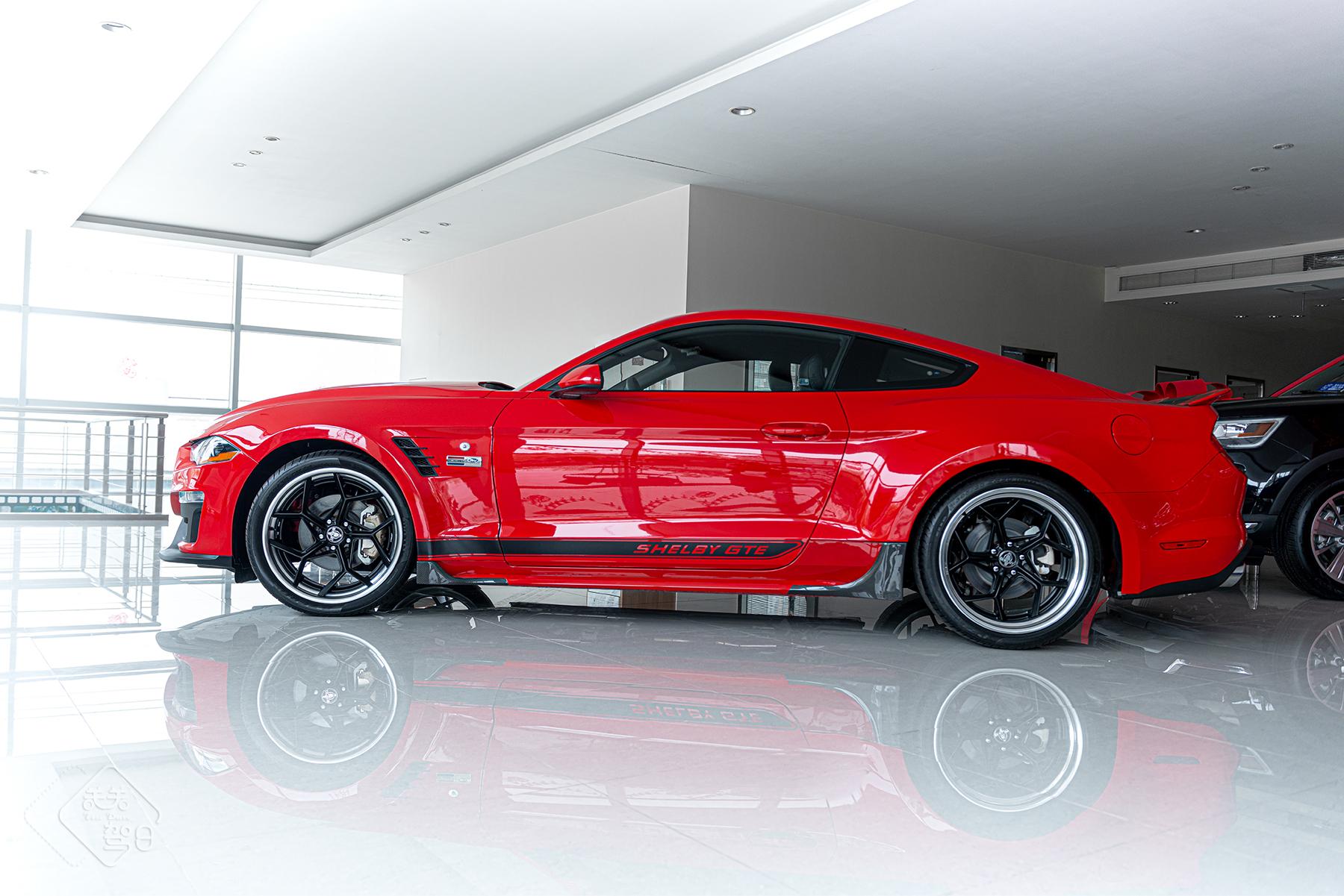 8万福特原厂爆改,宽体shelby gte不一样的野马 - 知乎