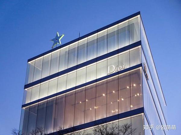 卡萨罗纵横世界设计之旅 去东京表参道观看一场世界级的建筑巡礼 知乎