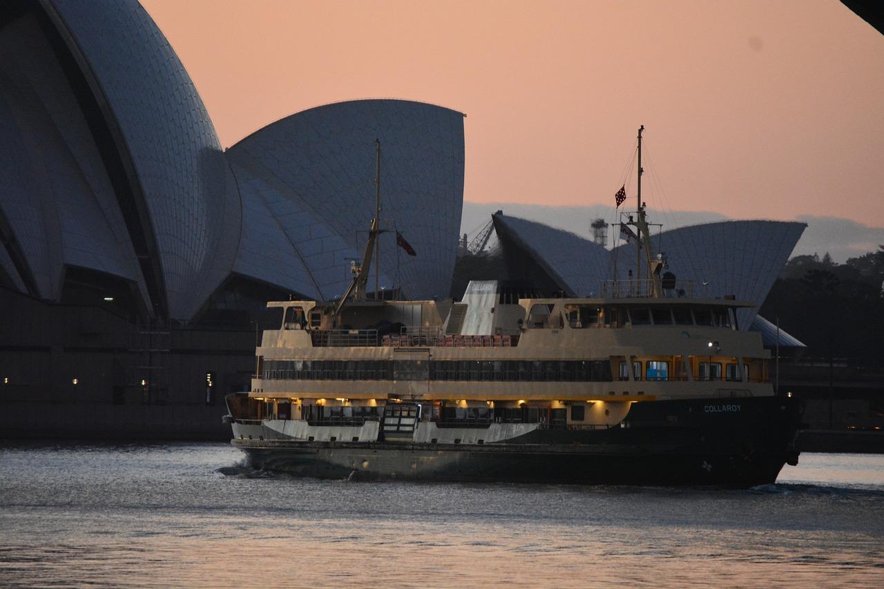 地铁口物业推荐