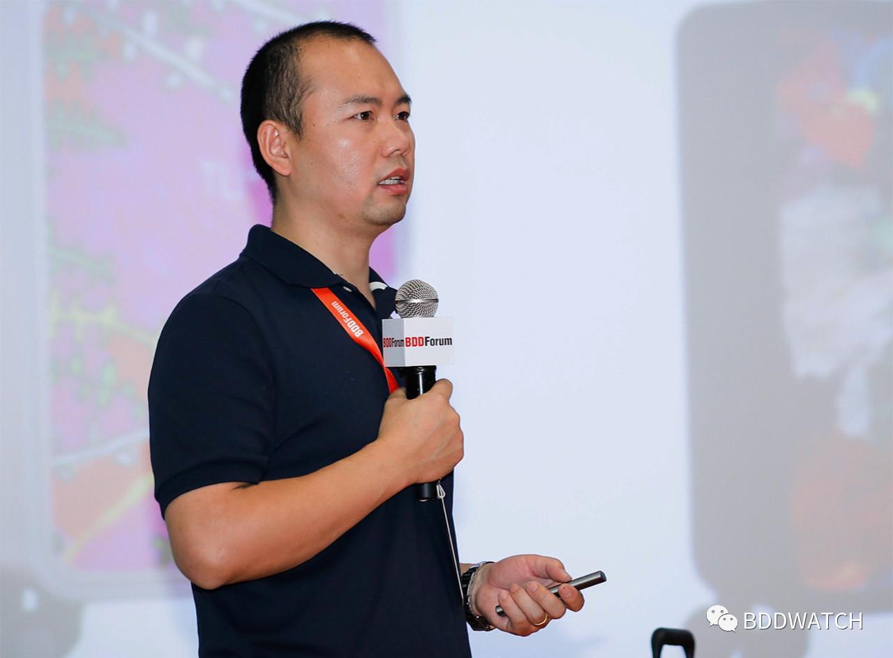 前几个演讲嘉宾都来自已成名的企业创始人,明星设计师,而我钱国辉的18