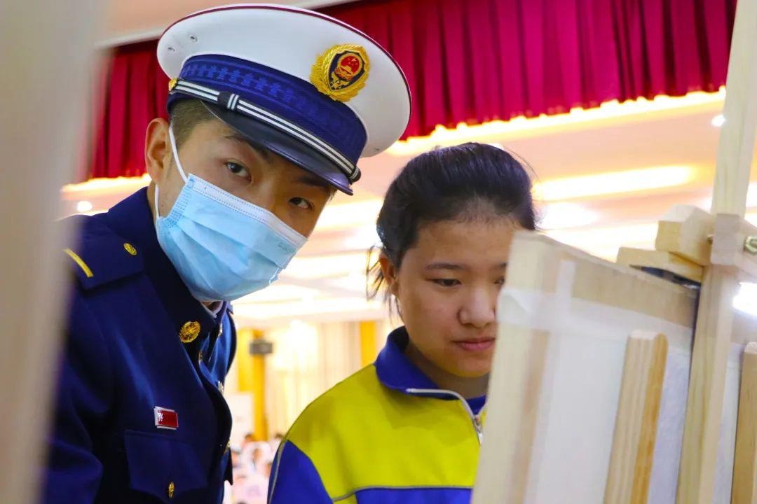 學雷鋒系列活動關愛特殊教育特別的愛給特別的你