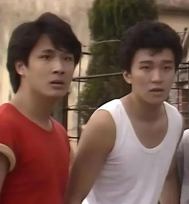 励志搞笑的吴镇宇:想当小白脸,有时斗鸡眼,将斯文败类演到极致 - 知乎