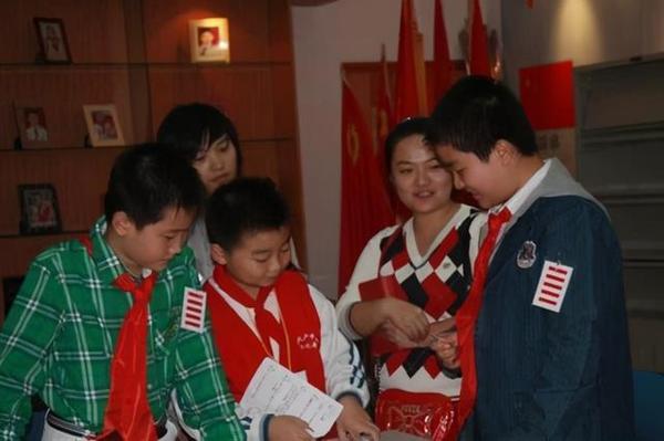 “五道杠”是什么?曾红极一时的五道杠少年,近况如何? - 知乎