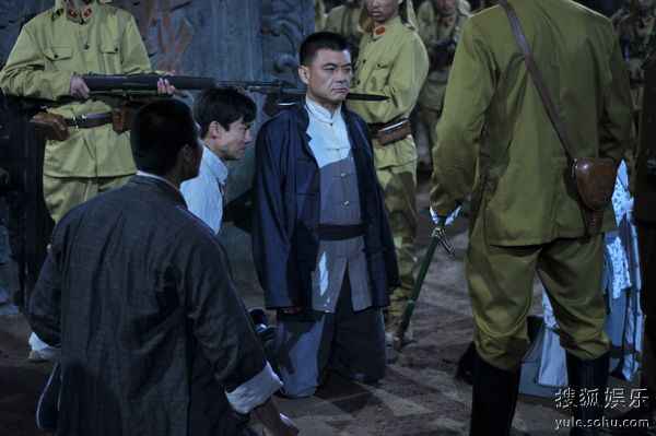 这就不用多说了吧,还是『出自』抗日奇侠